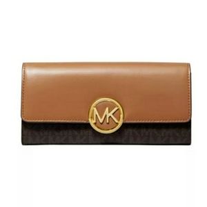 💲SALE TODAY💲Michal Kors Leather Wallet